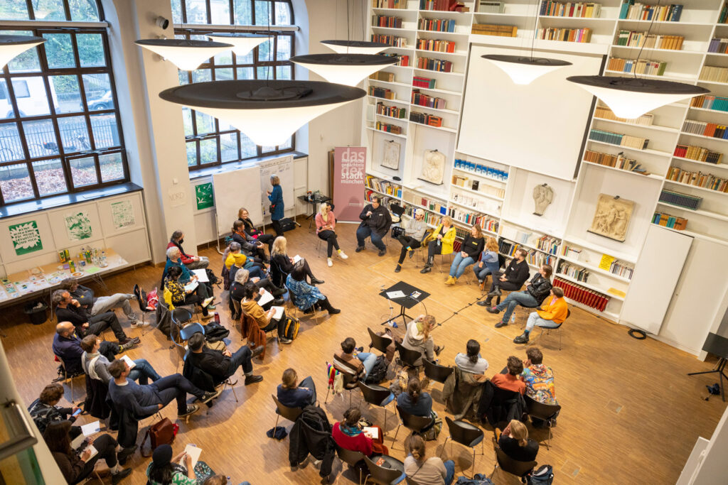 Diskussionsrunde beim Netzwerktreffen Establishing Shot