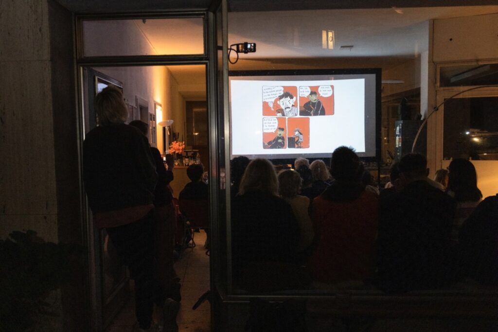Volles Atelier bei der ersten Talking-Heads-Lesung
